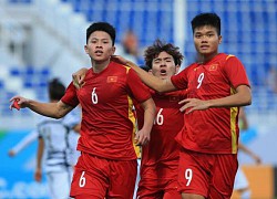 HLV Darby: 'U23 Việt Nam phải dốc toàn lực tấn công'