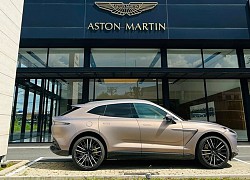 Aston Martin DBX chính hãng tiếp tục về nước với màu sơn cực độc