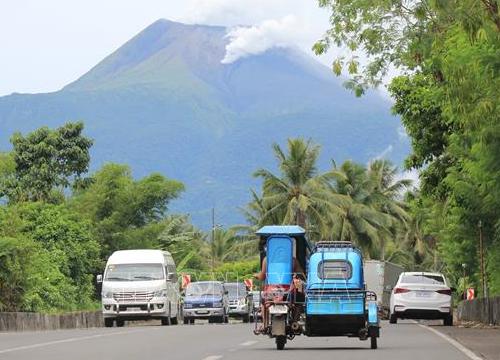 Núi lửa Bulusan tại Philippines tiếp tục phun trào