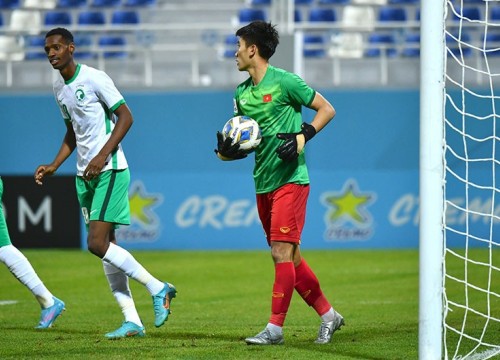 Nhâm Mạnh Dũng - chàng cầu thủ đa năng vô tình đi vào lịch sử sau trận U23 Việt Nam - U23 Saudi Arabia