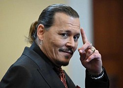 Amber Heard: 'Tình cũ sợ Johnny Depp nên không lên tiếng'