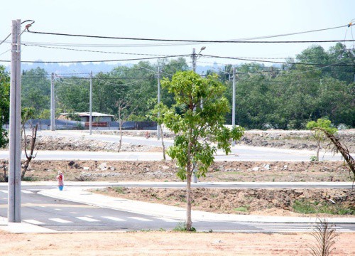 Bất động sản dễ mua, khó bán