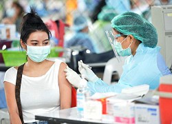 Bộ Y tế Thái Lan khuyến nghị tiêm định kỳ liều tăng cường vaccine phòng COVID-19