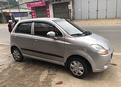 Đặt cọc ô tô phải chờ 1 năm, có nên mua xế cỏ đi tạm?