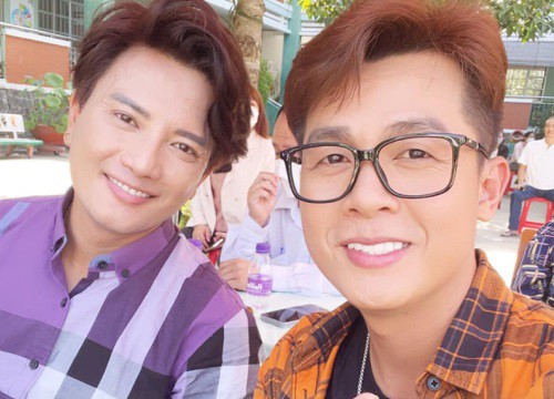 Hòa Hiệp - Bá Thắng quen với tin đồn yêu đương, cùng nhau mua xế hộp