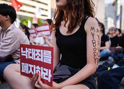 Nghịch lý quyền phá thai ở châu Á