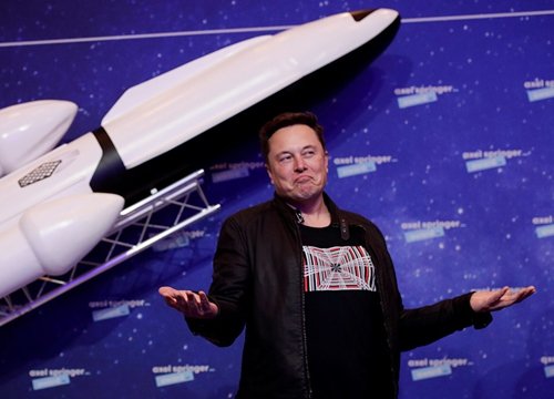 SpaceX đuổi việc nhân viên nói xấu Elon Musk