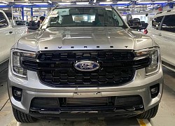 Đại lý báo giá dự kiến Ford Everest 2023 tại Việt Nam: Từ 1,075 tỷ đồng, 4 phiên bản, áp lực cho Fortuner và Santa Fe