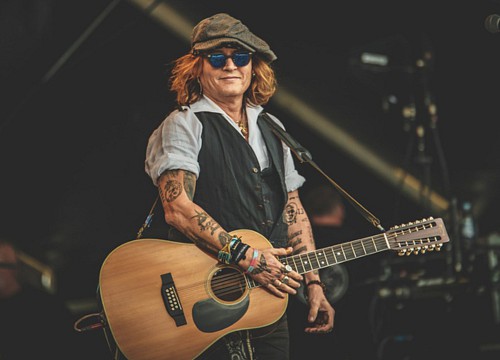 Thắng kiện trước vợ cũ, Johnny Depp không hả hê