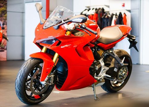 Ducati SuperSport 950 có giá từ 579 triệu đồng tại Việt Nam