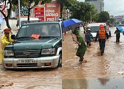 Tài xế xe quá tải chốt cửa bỏ đi, điện thoại tìm 'cứu viện'