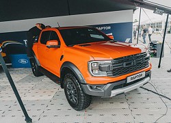 Ford Ranger Raptor 2022 trang bị động cơ xăng V6 đe nẹt đối thủ