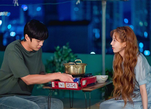"Hoàng tử" của Seohyun trong phim mới: Đổi đời nhờ vai diễn ứng biến 80% thoại đóng cùng Kim So Hyun