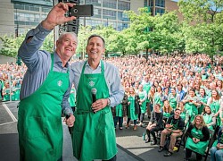 Howard Schultz- tỷ phú đế chế cà phê Starbucks, hoá ra xuất thân từ tầng lớp nghèo khó