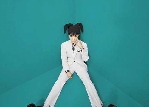 J-Hope (BTS) thông báo ra mắt album solo đầu tay