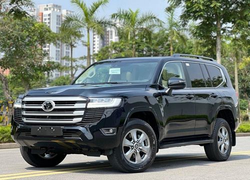 Toyota Land Cruiser 2022 tạm ngưng nhận cọc vì quá khan hàng