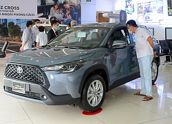 Xe sedan dẫn đầu doanh số nhưng người Việt ngày càng chuộng ô tô gầm cao