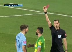 Clip: Đá penalty kiểu "lươn lẹo", cầu thủ nhận ngay kết đắng