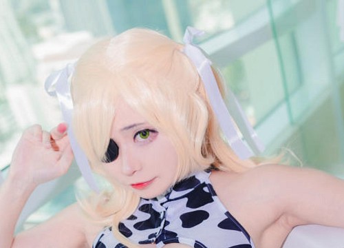 Cùng Ngắm Nhìn Cosplay Fischl Nàng Điều Tra Viên Bò Sữa