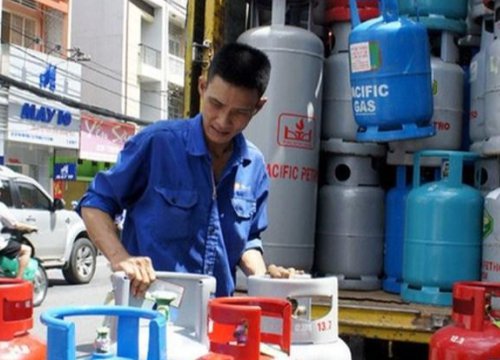 Giá gas bán lẻ giảm mạnh trong cơn "bão giá"