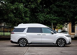 Soi chi tiết Kia Carnival phiên bản Royal giá 2,499 tỉ đồng