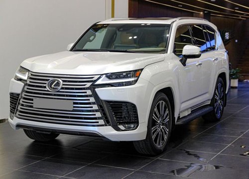 Cận cảnh Lexus LX600 bản 7 chỗ giá hơn 10 tỷ đồng