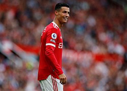 Ronaldo ở lại MU nhưng không phải để làm vua