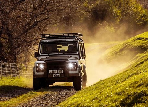 Land Rover Defender đời cũ được tái sản xuất, giới hạn 25 xe