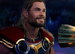 Chris Hemsworth xúc động nhìn lại chặng đường đồng hành với vai diễn "Thần Sấm"