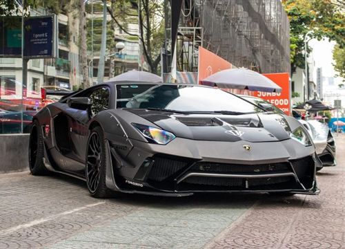 Lamborghini Aventador hầm hố với gói độ của Liberty Walk tại TP.HCM