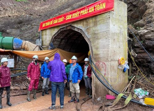 Thông tin mới nhất về vụ công nhân mắc kẹt trong hầm thủy điện