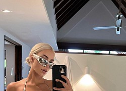 Kim Kardashian vào top sao mặc đẹp