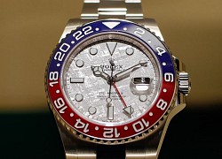 Đồng hồ cao cấp Rolex, Omega 'cháy hàng'