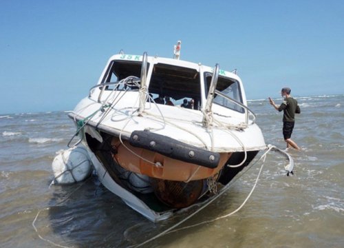 Khởi tố vụ lật ca nô trên vùng biển Cửa Đại khiến 17 người tử vong