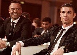 Không theo MU đến Thái Lan, máy bay riêng của Ronaldo đáp xuống Madrid