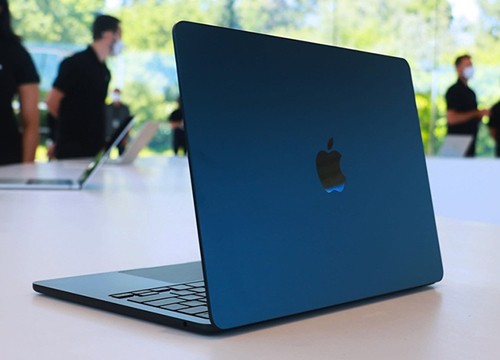 MacBook Air đe dọa máy tính xách tay 'Wintel'