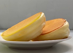 2 cách làm bánh Pancake chỉ với 1 quả trứng, không cần dùng bột