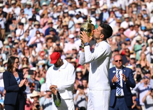 Djokovic vô địch Wimbledon bị mất trắng 2000 điểm, thiết lập nhiều kỷ lục