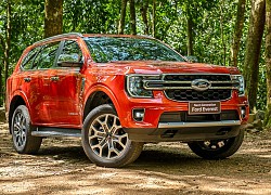 Ford Everest 2023 về đại lý, đội giá gần cả trăm triệu đồng