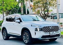 Hyundai Santa Fe 'siêu lướt' giá cao hơn cả mua mới