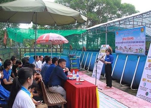 Khai giảng khóa học bơi miễn phí cho trẻ em nghèo ở Nghi Xuân