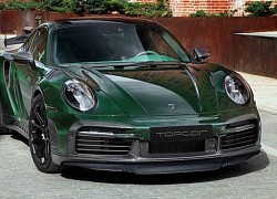 Porsche 992 nổi bật trong màu xanh bọ cánh cứng bóng nhánh