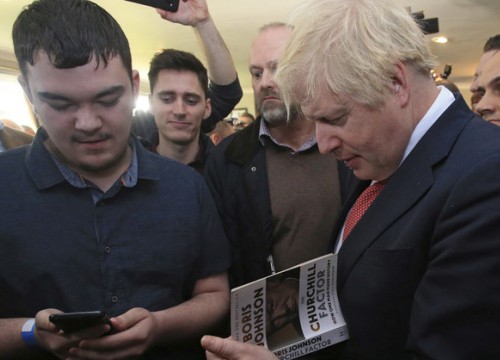 Thủ tướng Anh Boris Johnson cân nhắc rời chính trường