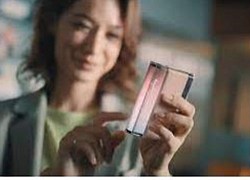 Samsung sắp ra mắt smartphone thiết kế màn hình cực lạ?