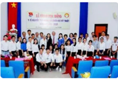 Xét cấp Học bổng Y tế Nguyễn Văn Hưởng và Học bổng Khoa học- kỹ thuật năm học 2022 2023