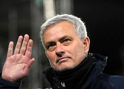 HLV Mourinho bị dư luận 'ném đá' tơi tả vì khoe hình xăm