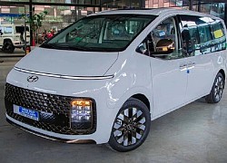 Hyundai Staria bản cao cấp máy dầu tại Campuchia, đối đầu với Kia Carnival