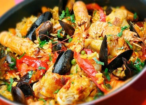 Khám phá ẩm thực xứ bò tót cơm rang paella