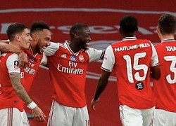 Ngày này năm xưa: Arsenal vào chung kết giải đấu đặc biệt