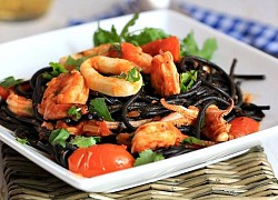 Thưởng thức món ngon mang hương vị biển với pasta đen hải sản